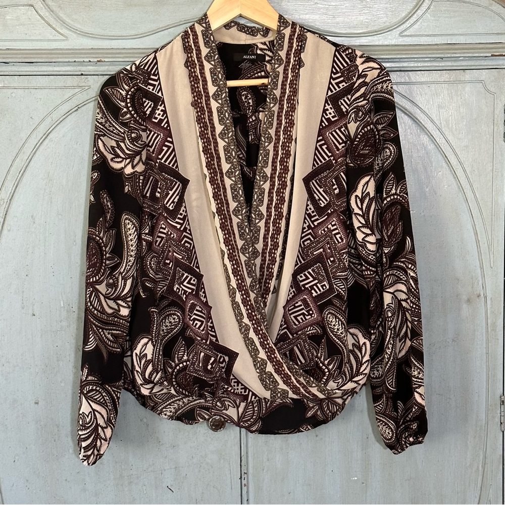 Alfani Printed Surplice Top Paisley Top Blouse size 4 fits like small